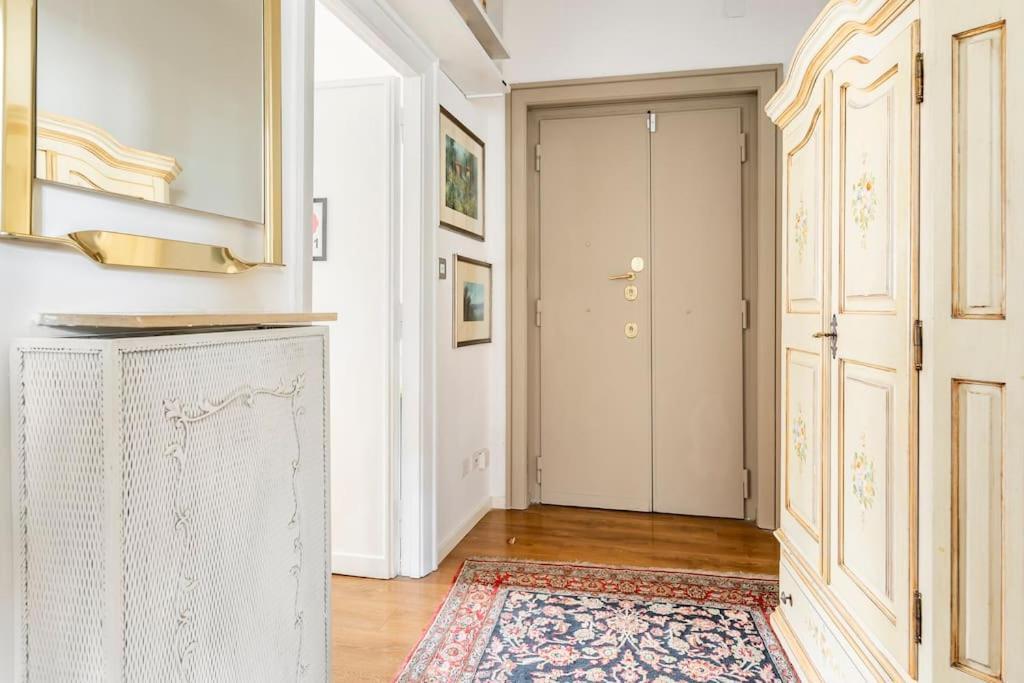 Apartment Vatican Penthouse 1 By Almond Tree *